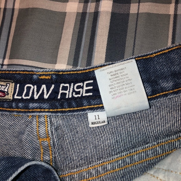 Shorts - Picture 4 of 4